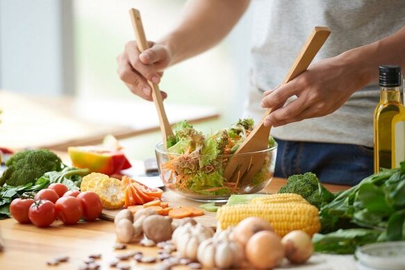 Preparación da ensalada vexetal para a prostatite